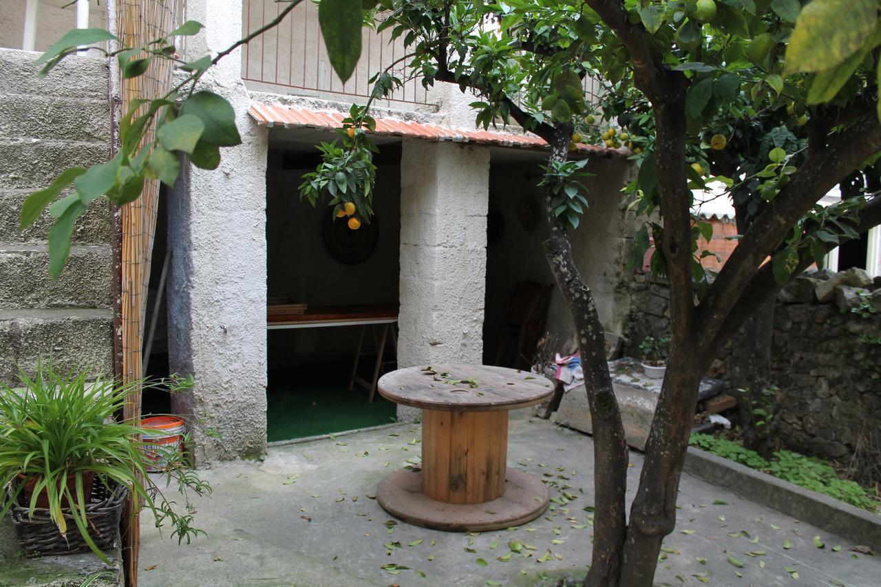 B&B Danonna Ittiri エクステリア 写真