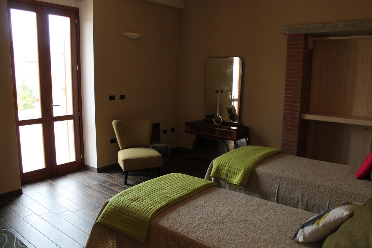 B&B Danonna Ittiri エクステリア 写真