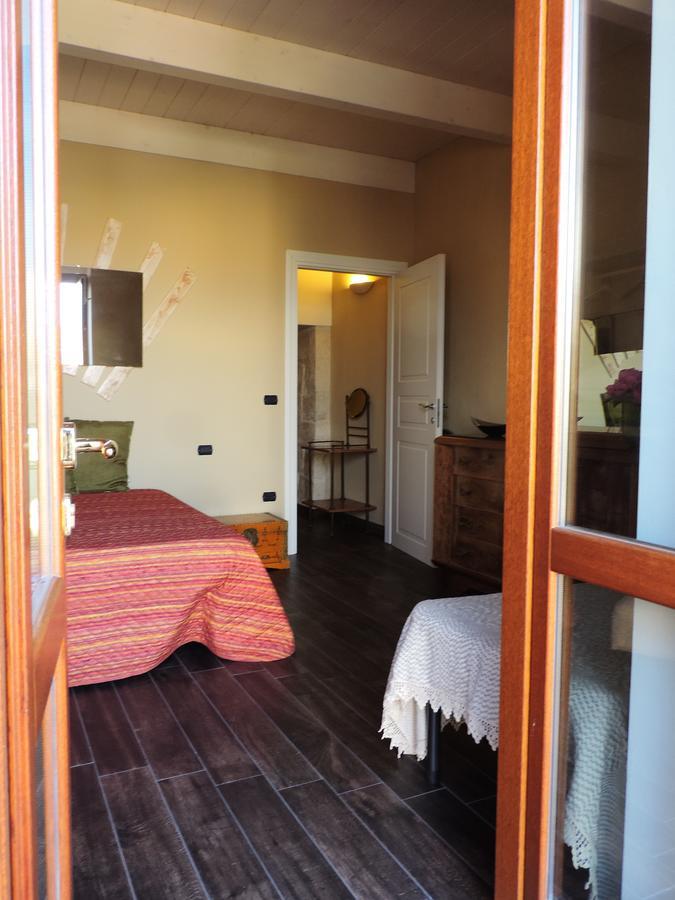 B&B Danonna Ittiri エクステリア 写真